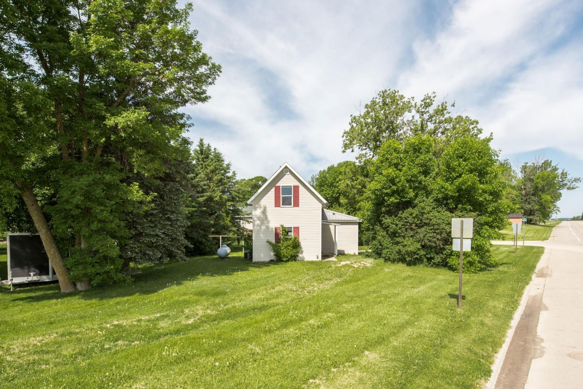 402 Sanstead Street W, Garfield, MN 56332