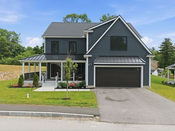 10 Darby Ln, Wilmington, MA 01887
