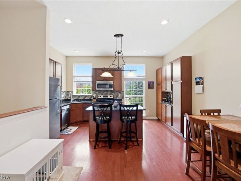 6 Grandview Drive , Rocky River, OH 44116 Photo 6