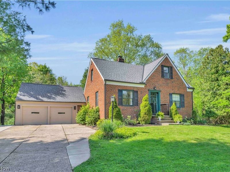 950 E Sprague Road, Broadview Heights, OH 44147 Photo 2