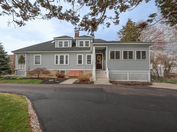 749 Maple Street, Manchester, NH 03104