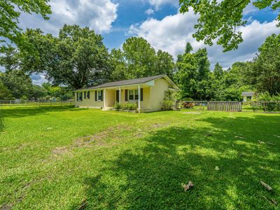 7372 Commodore Road, Yonges Island, SC 29449