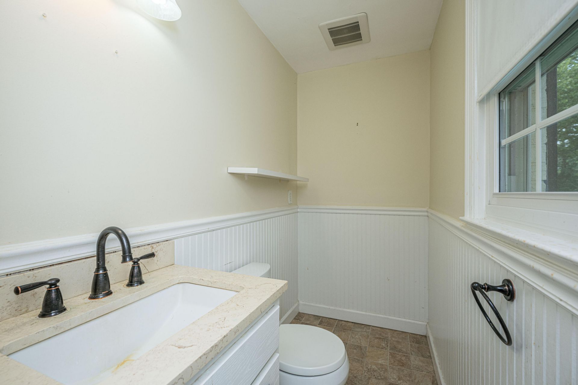 7372 Commodore Road Photo 23