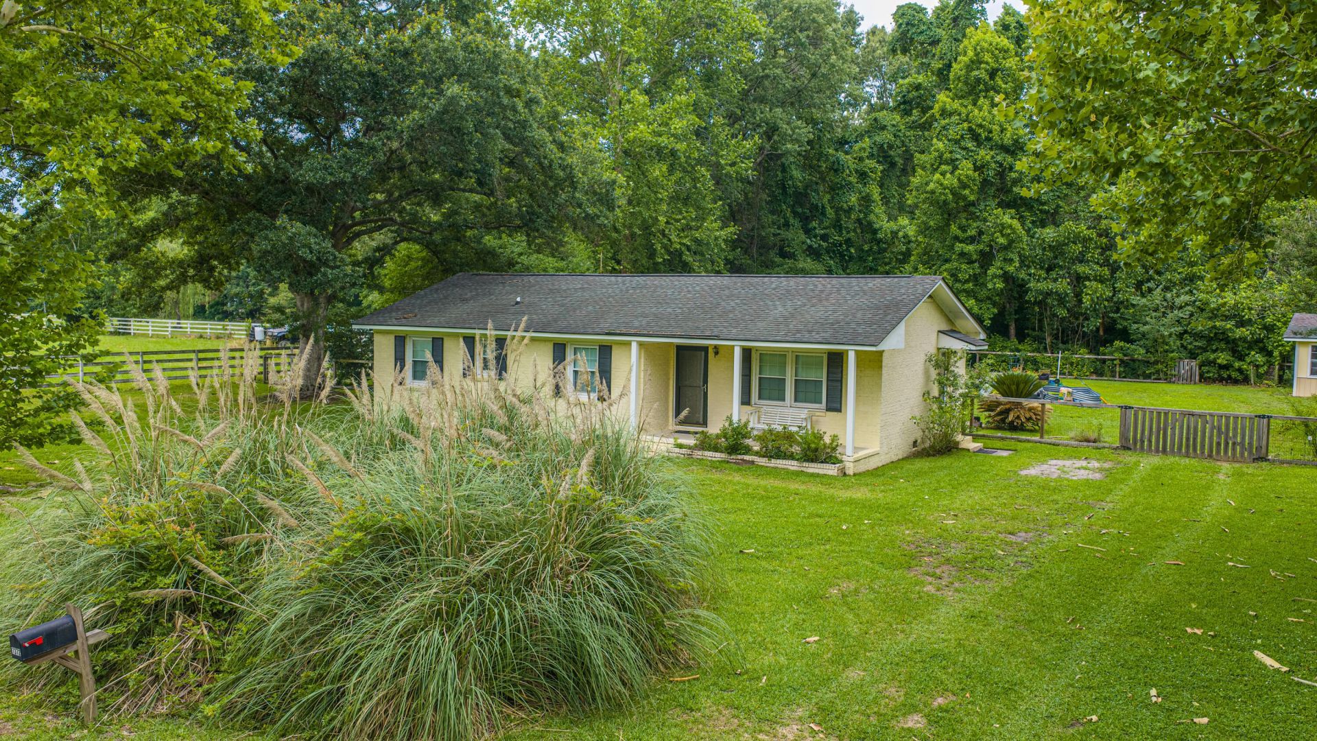7372 Commodore Road Photo 43