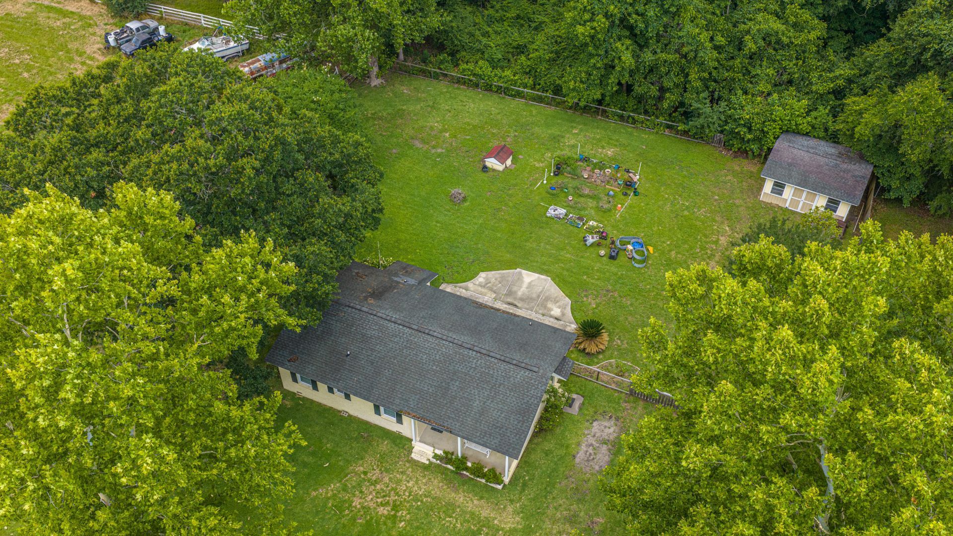 7372 Commodore Road Photo 46