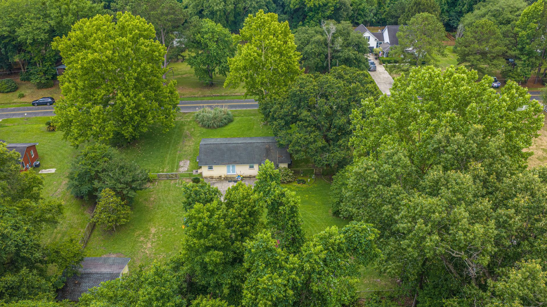 7372 Commodore Road Photo 59