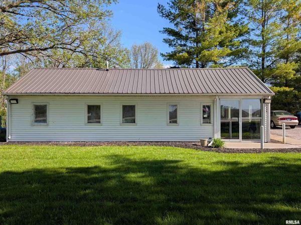 1135 WALNUT Street, Washington, IL 61571