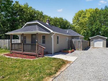 1060 W WILLIAMSON Avenue , Flint Twp, MI 48507