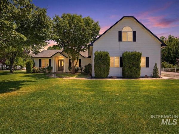 920 N Ashford Ln., Nampa, ID 83687