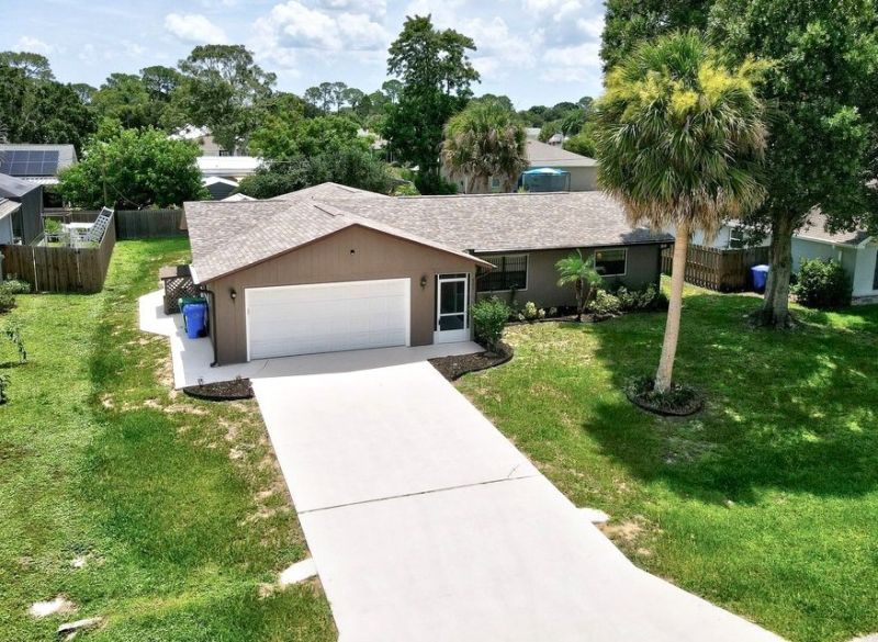 585 Ray Street, Sebastian, FL 32958 Photo