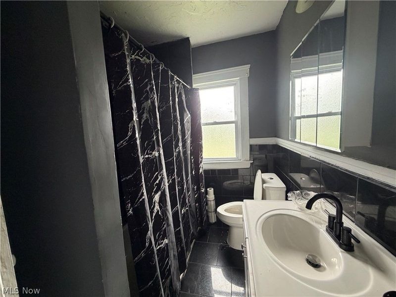 1105 Lakeview Road, Cleveland, OH 44108 Photo 5