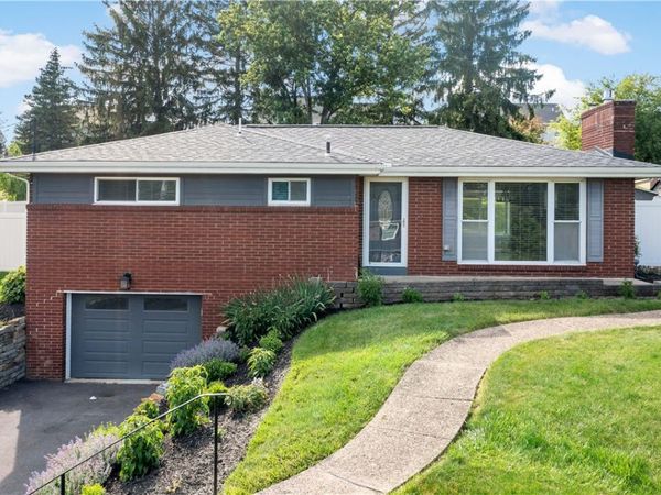 210 E Harbison Rd , Pittsburgh, PA 15205
