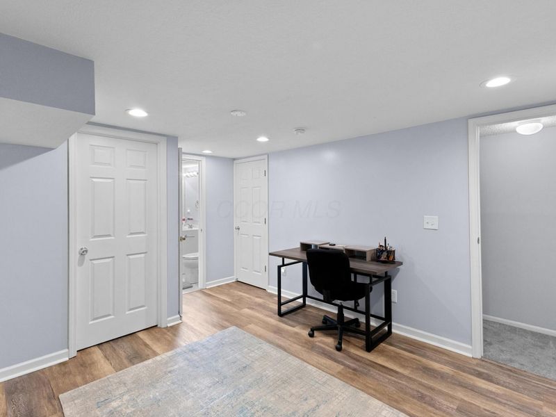 1699 Ridgebury Drive , Unit 143E, Hilliard, OH 43026 Photo 22