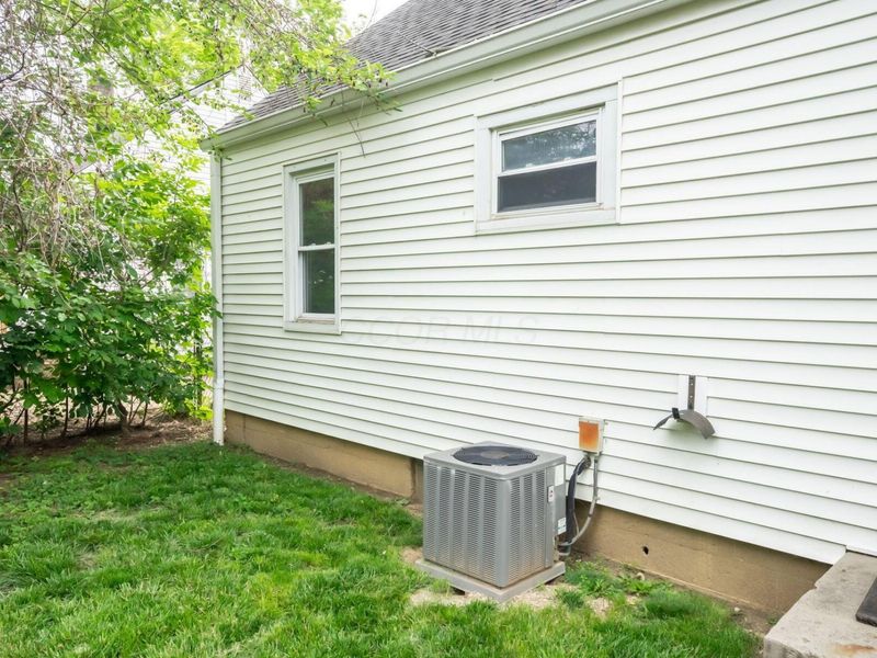 3103 Azelda Street , Columbus, OH 43224 Photo 6