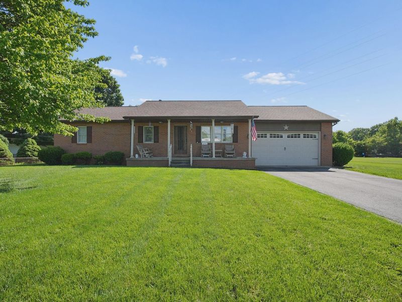 17329 Zig Zag Drive , Circleville, OH 43113 Photo 2