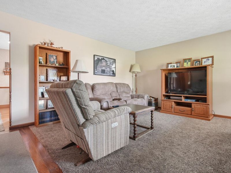 17329 Zig Zag Drive , Circleville, OH 43113 Photo 4