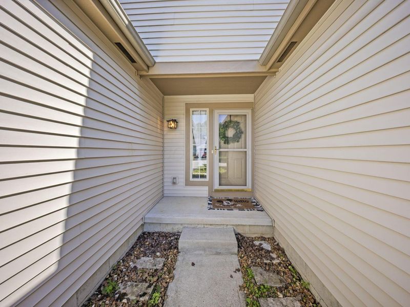 385 Flat River Street , Pickerington, OH 43147 Photo 13