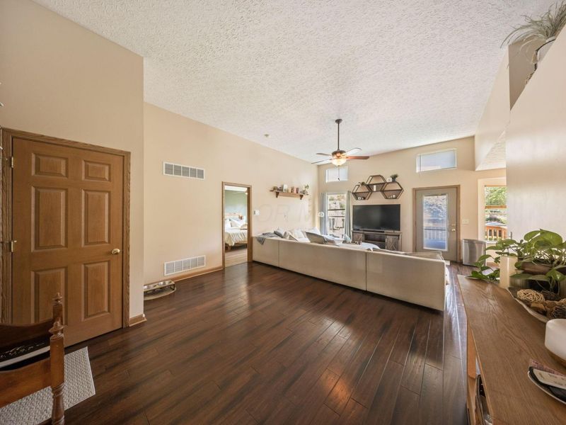 385 Flat River Street , Pickerington, OH 43147 Photo 15