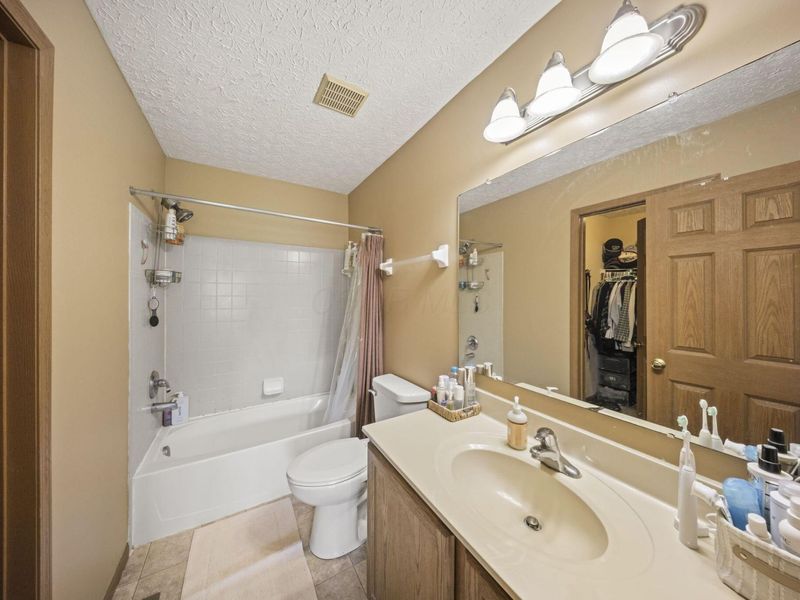 385 Flat River Street , Pickerington, OH 43147 Photo 23