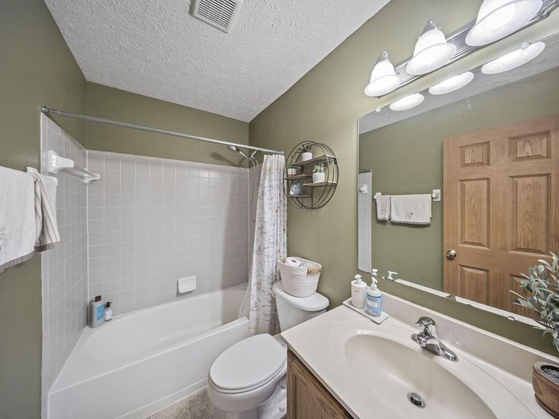 385 Flat River Street , Pickerington, OH 43147 Photo 30