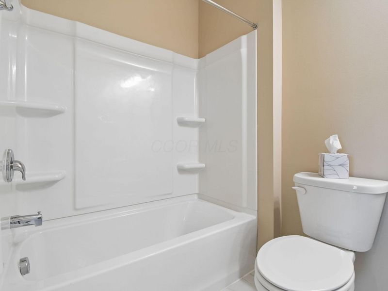 6012 Lawthorn Drive, Unit 18, Westerville, OH 43081 Photo 7