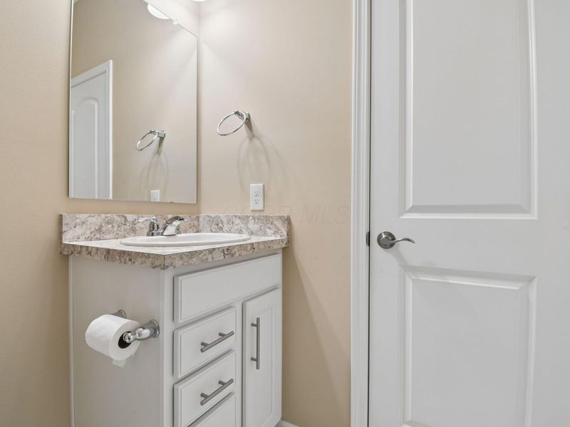 6012 Lawthorn Drive, Unit 18, Westerville, OH 43081 Photo 8