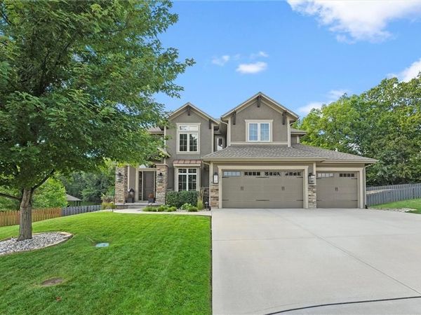 1301 NE TIMBERLINE Court, Lee's Summit, MO 64064