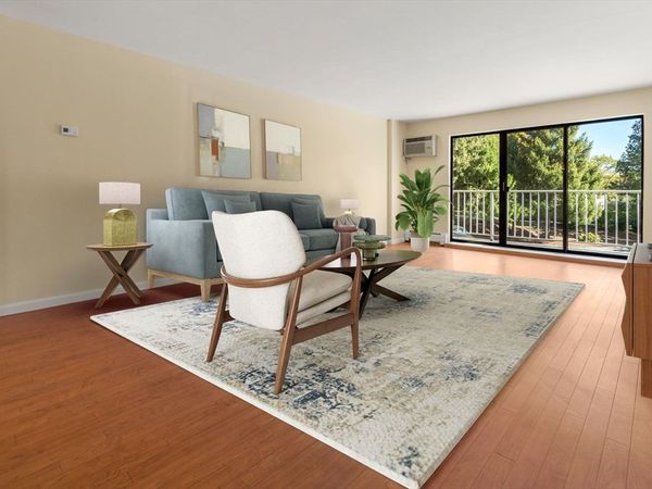 151 Coolidge Ave., Unit 105, Watertown, MA 02472