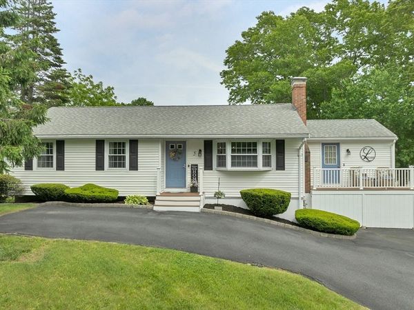 5 Sussex Ct, Haverhill, MA 01835