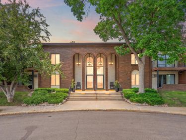 7330 York Avenue S, Unit 1111, Edina, MN 55435