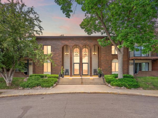7330 York Avenue S, Unit 1111, Edina, MN 55435