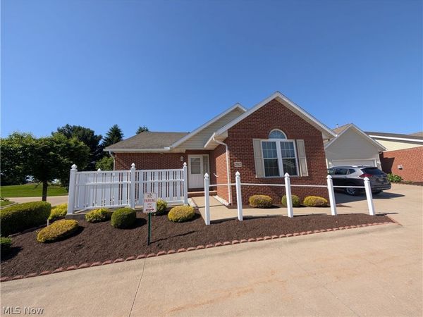 202 Greenbriar Lane, Dalton, OH 44618
