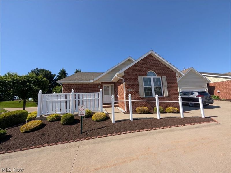 202 Greenbriar Lane, Dalton, OH 44618 Photo 1