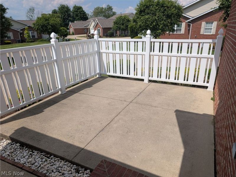202 Greenbriar Lane, Dalton, OH 44618 Photo 3