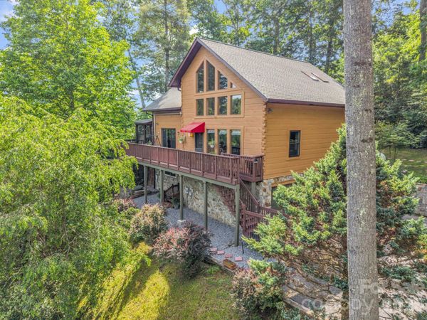 247 Woods Road , Spruce Pine, NC 28777