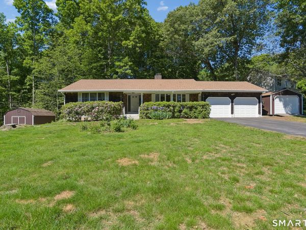 10 Chris , Montville, CT 06382