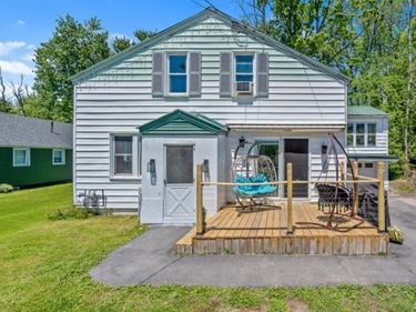 509 County Route 12 , Pennellville, NY 13132