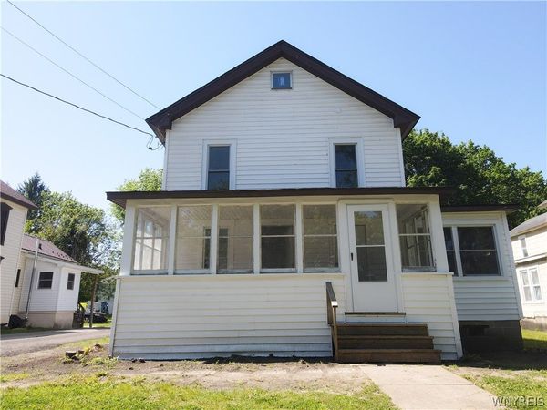 132 Chestnut Street, Gowanda, NY 14070