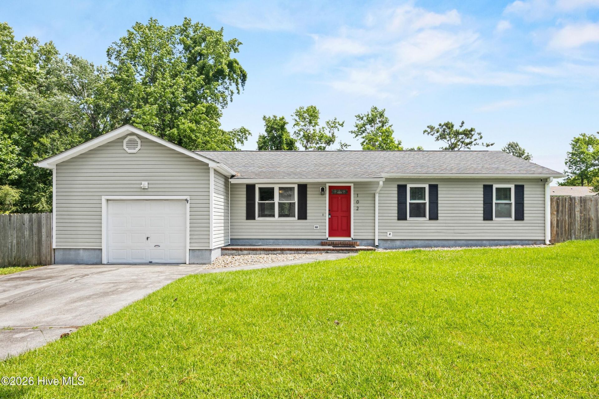 102 Natalie Lane, Hubert, NC 28539 Main Photo