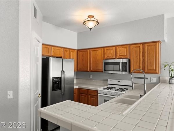 4940 Black Bear Road, Unit 101, Las Vegas, NV 89149