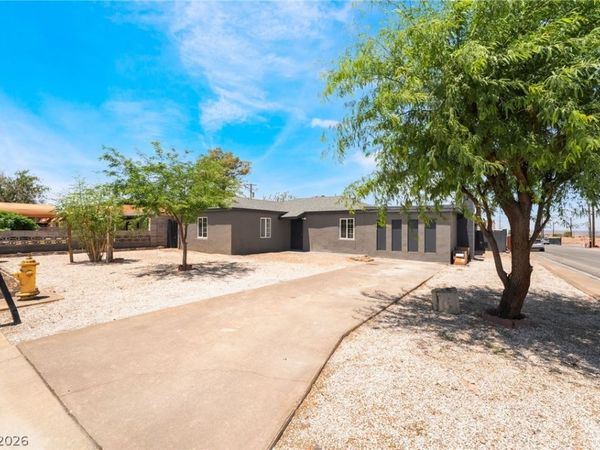 28 Hansen Street , Henderson, NV 89015