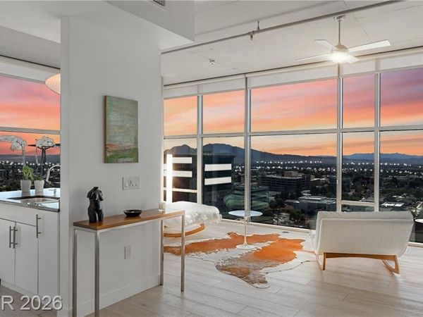 353 E Bonneville Avenue, Unit 1305, Las Vegas, NV 89101