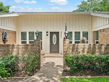 4905 Granite Shoals Avenue, Fort Worth, TX 76103