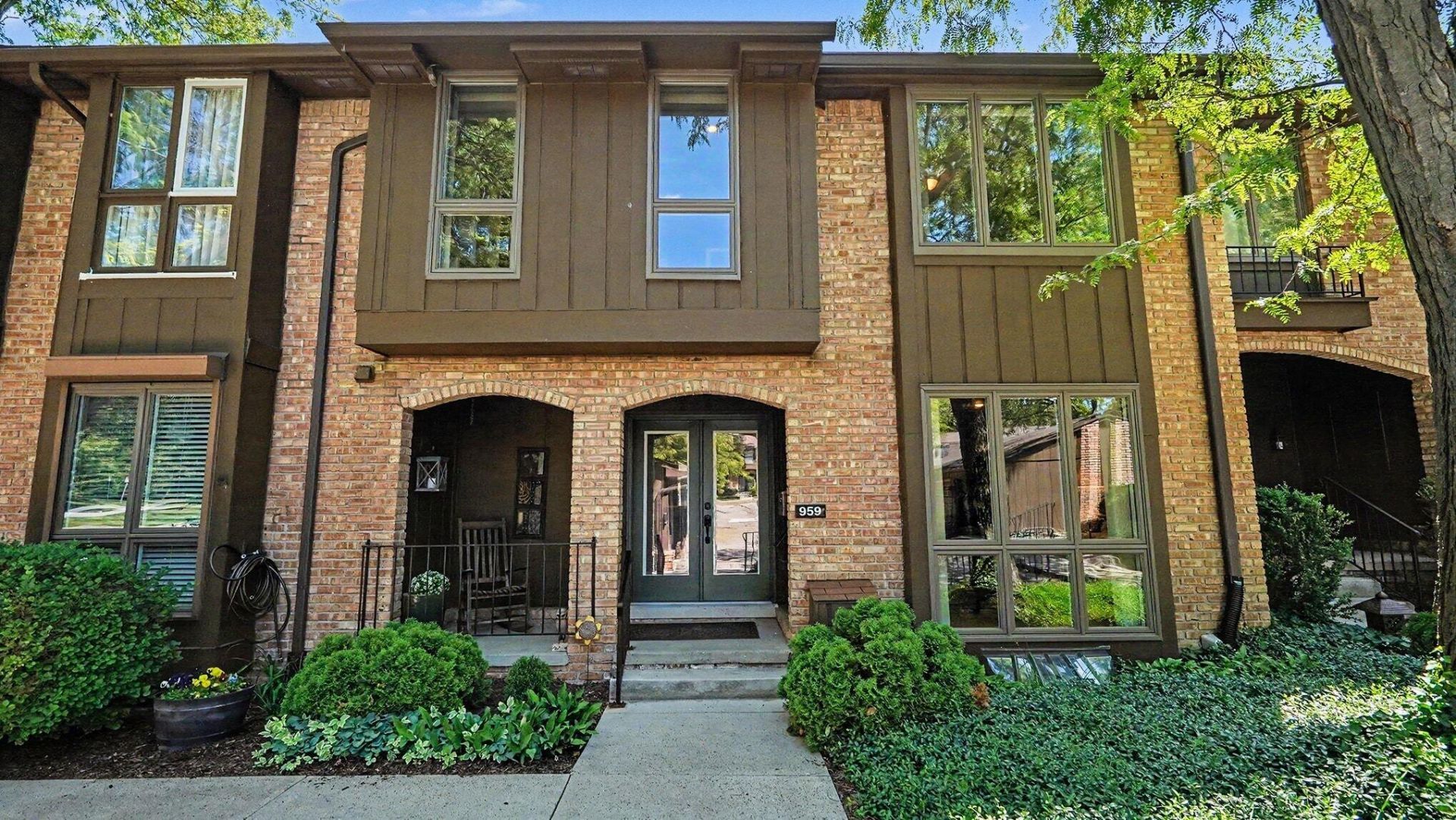 959 Greenhills Drive, Ann Arbor, MI 48105 Main Photo