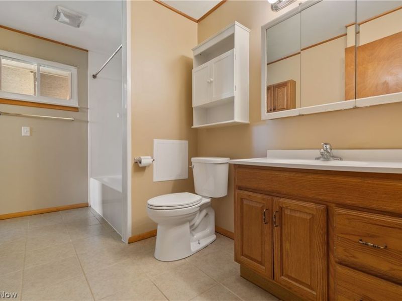915 Valley Drive NW, North Canton, OH 44720 Photo 15