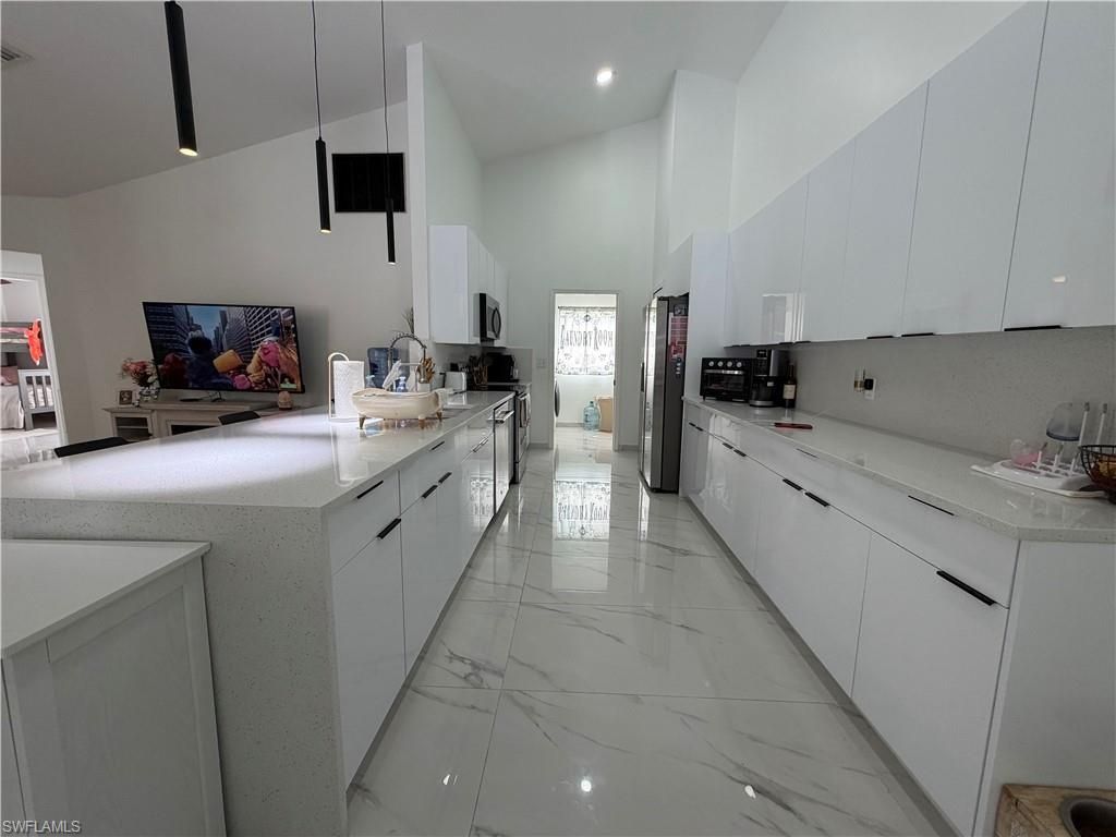 7786 Scarlet Ct , Naples, FL 34104 Photo