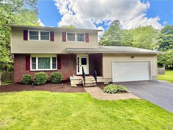 5107 Harris Road , Camillus, NY 13031