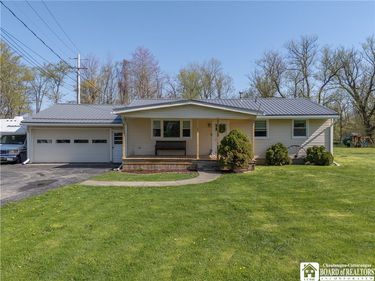 10 Fourth Street , Forestville, NY 14062
