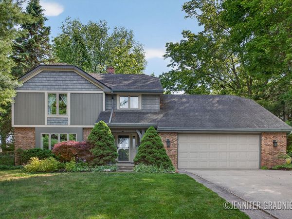 2000 Frontier Court SW, Wyoming, MI 49519