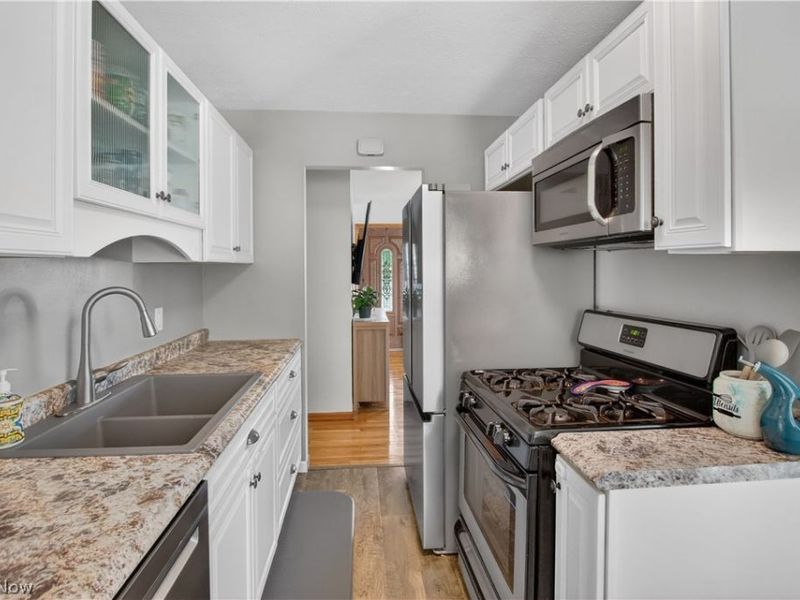 11005 Bobko Boulevard , Parma, OH 44130 Photo 12